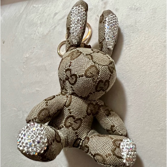 👑✅PRICE FIRM✅NO OFFERS 👑Crystal Bunny Key Charm. Brand New! NWOT. - Picture 5 of 10